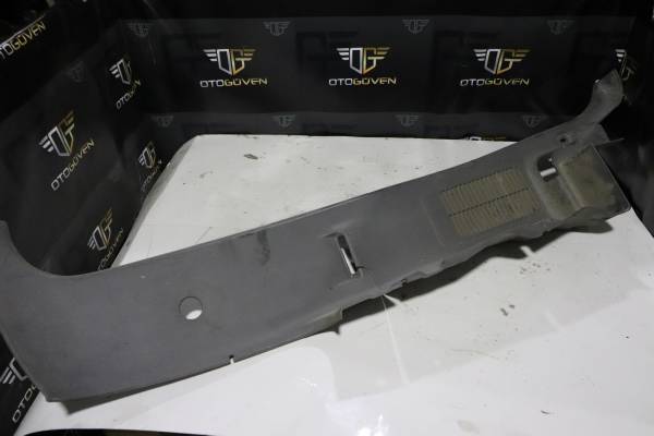 2008–2011 Ranger Arka Direk Plastiği Çıkma İç Mekân Düzeni ve Orijinal Görünüm İçin Doğru Tercih